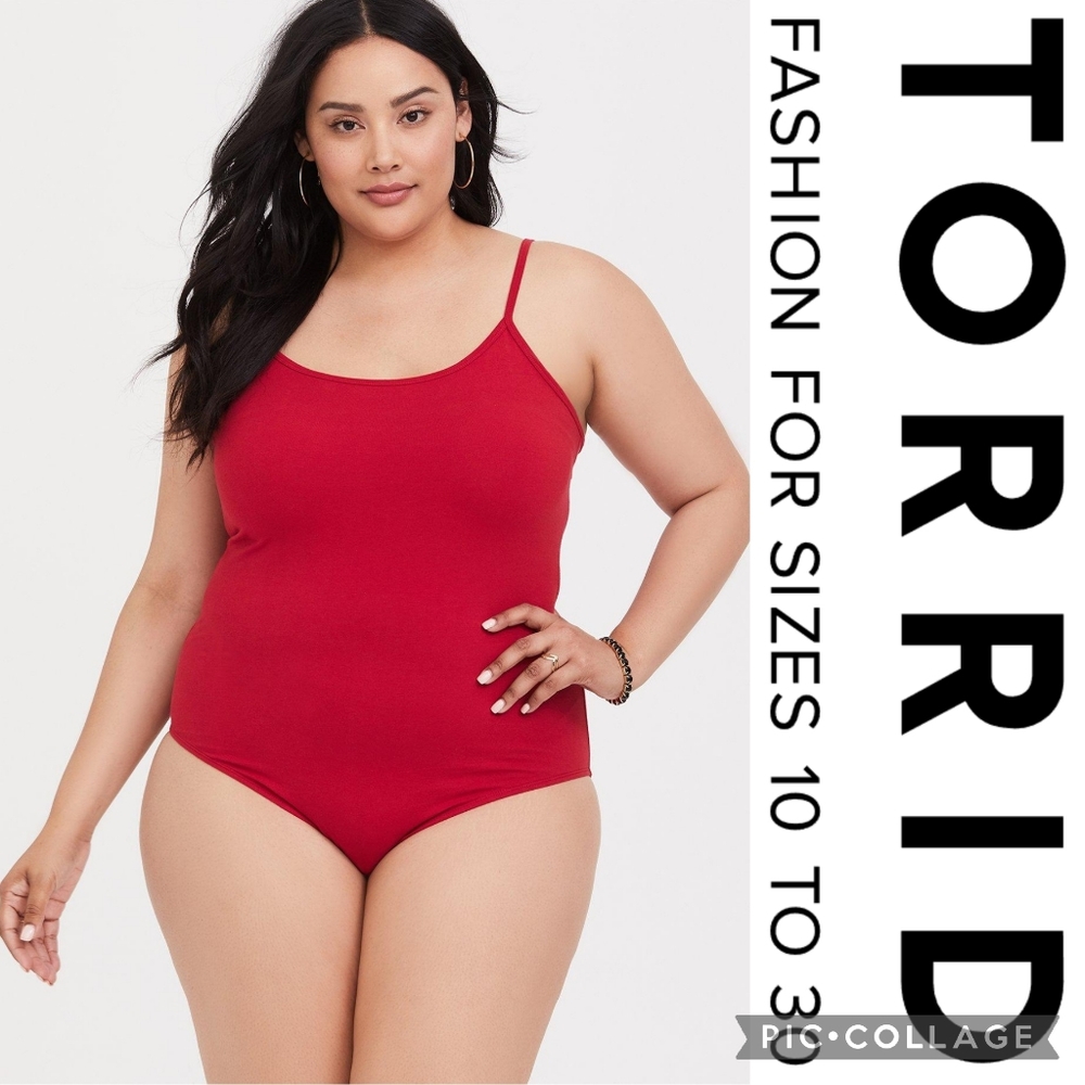 ❌️SOLD❌️ Torrid 2X Foxy Scoop Neck Cami Bodysuit — Jester Red
